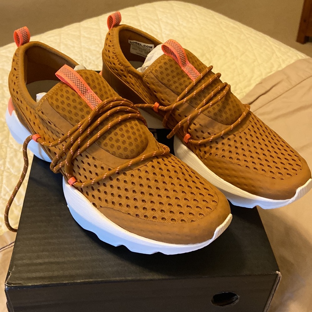NIB Sorel Sneakers